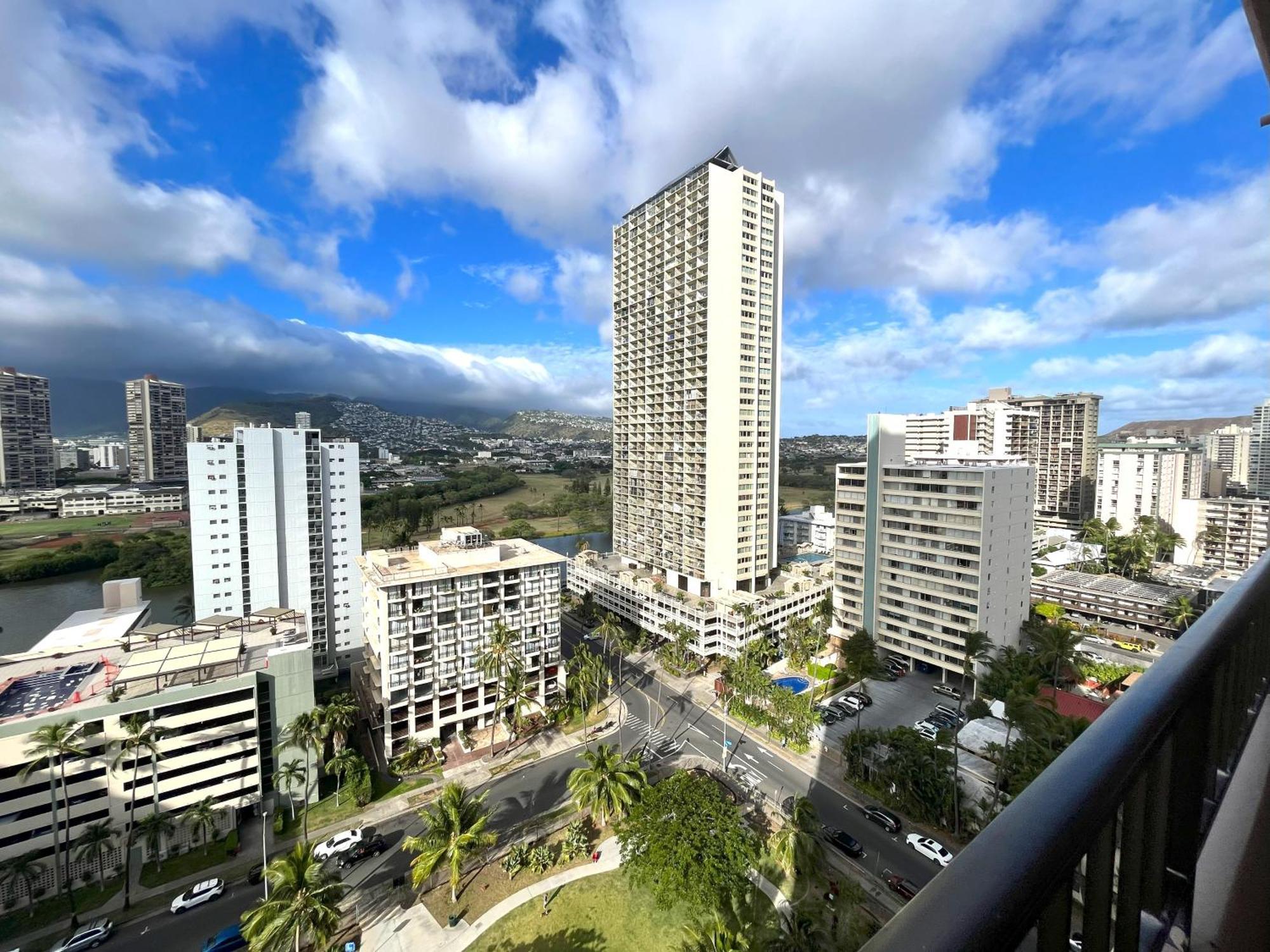 ホノルル Royal Kuhio 1702 - Spacious Studio With Stunning Mountain City Views In The Heart Of Waikiki!ヴィラ エクステリア 写真